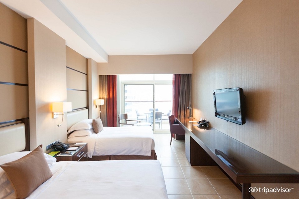 hotels-dubai-Khalidia-Palace-khalidiya-two-bedroom-suite-with--(2)-26ba2c9637d85cfabc7a35aea816c669.jpg