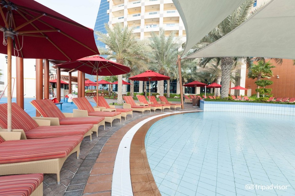 hotels-dubai-Khalidia-Palace-kids-pool--v4966754-26ba2c9637d85cfabc7a35aea816c669.jpg