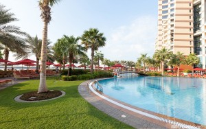 hotels-dubai-Khalidia-Palace-pool--v4966645-bb880fb51c6b9371b902060267e97128.jpg