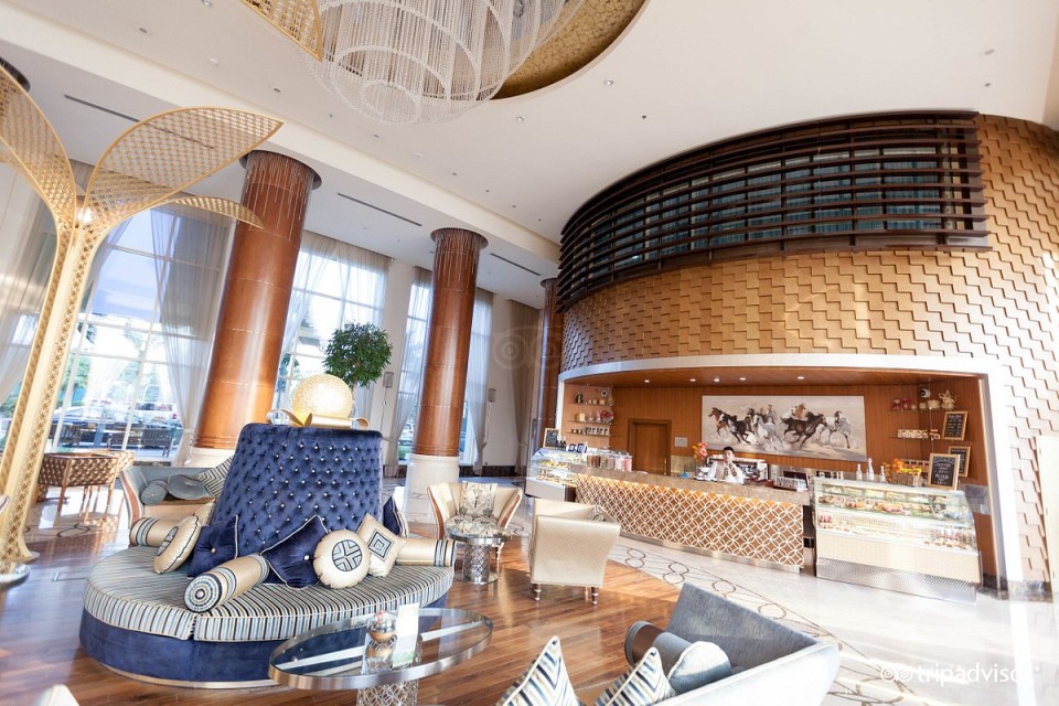 hotels-dubai-Khalidia-Palace-the-lounge--v4966637-26ba2c9637d85cfabc7a35aea816c669.jpg