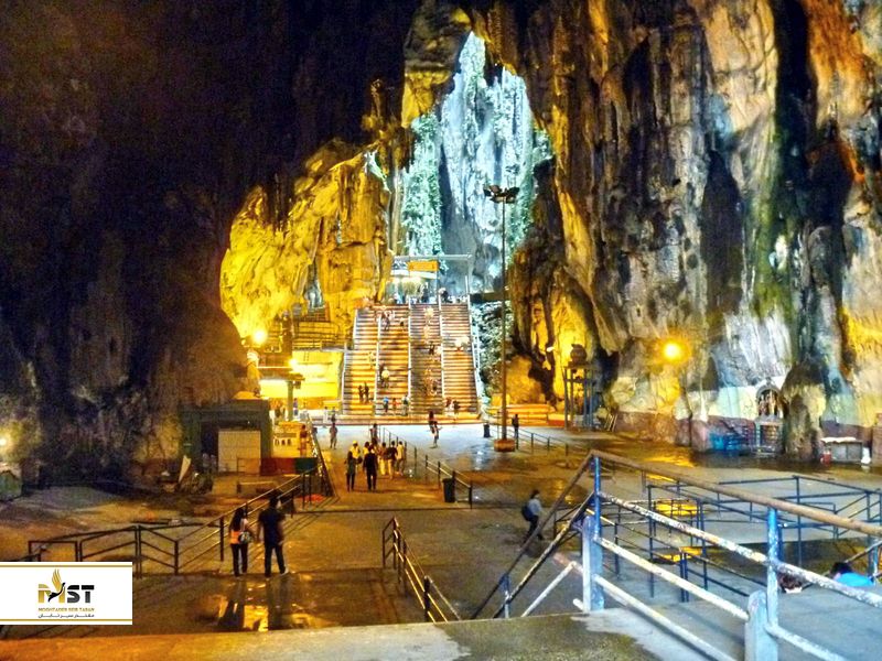 غارهای باتو در کوالالامپور