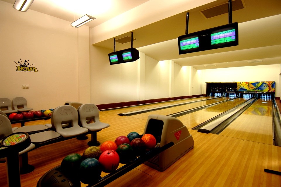calista_luxury_resort_bowling_1