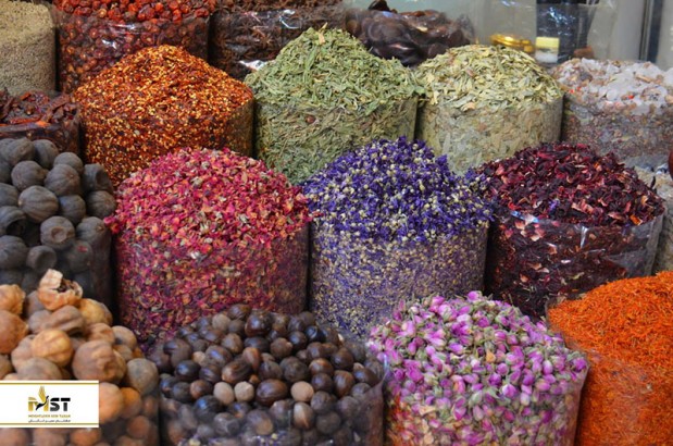 گردشی خوشمزه و متفاوت در بازار ادویه دبی