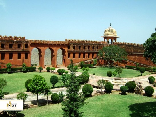 قلعه شگفت‌انگیز جاگار در جیپور هند