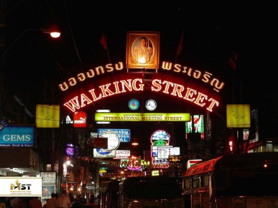 گردش در واکینگ استریت پاتایا؛ شهر سفرهای دسته جمعی تایلند