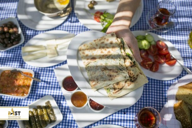 بهترین کافه رستوران‌های بدروم برای نوش جان کردن صبحانه ترکی