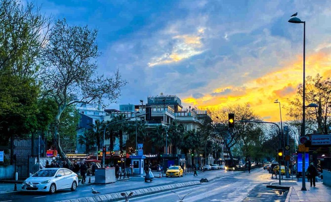 گشت‌وگذار در خیابان بغداد استانبول