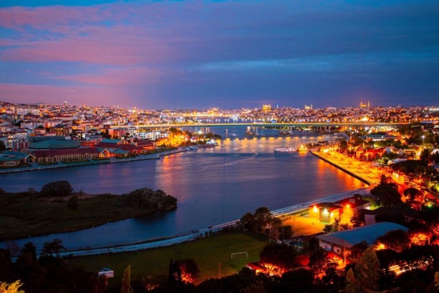 تپه پیر لوتی استانبول؛ راهنمای کامل بام عشاق