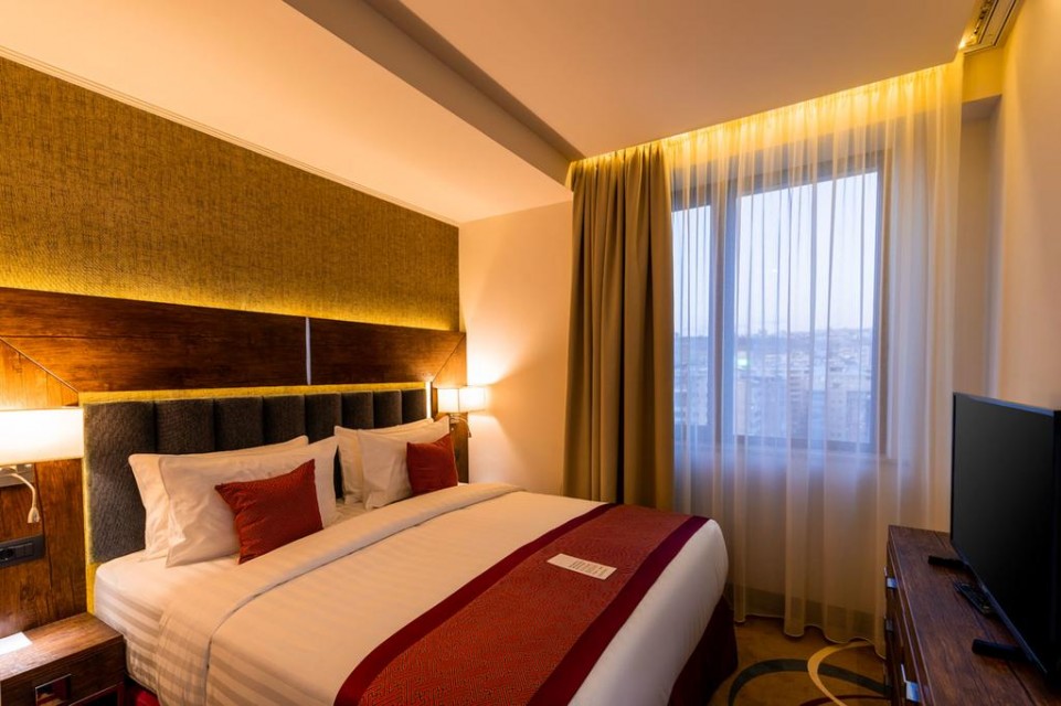 hotels-Armenia-Yerevan-Ramada-by-Wyndham-219703784-26ba2c9637d85cfabc7a35aea816c669.jpg