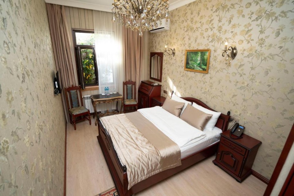 hotels-Baku-Royal-Antique-370102105-26ba2c9637d85cfabc7a35aea816c669.jpg