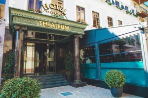 hotels-Baku-Theatrum-194844276-e44c25902450a1277b9e6c18ffbb1521.jpg