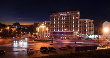 هتل Dnipro کیف