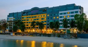 هتل Mercure Beach پنانگ