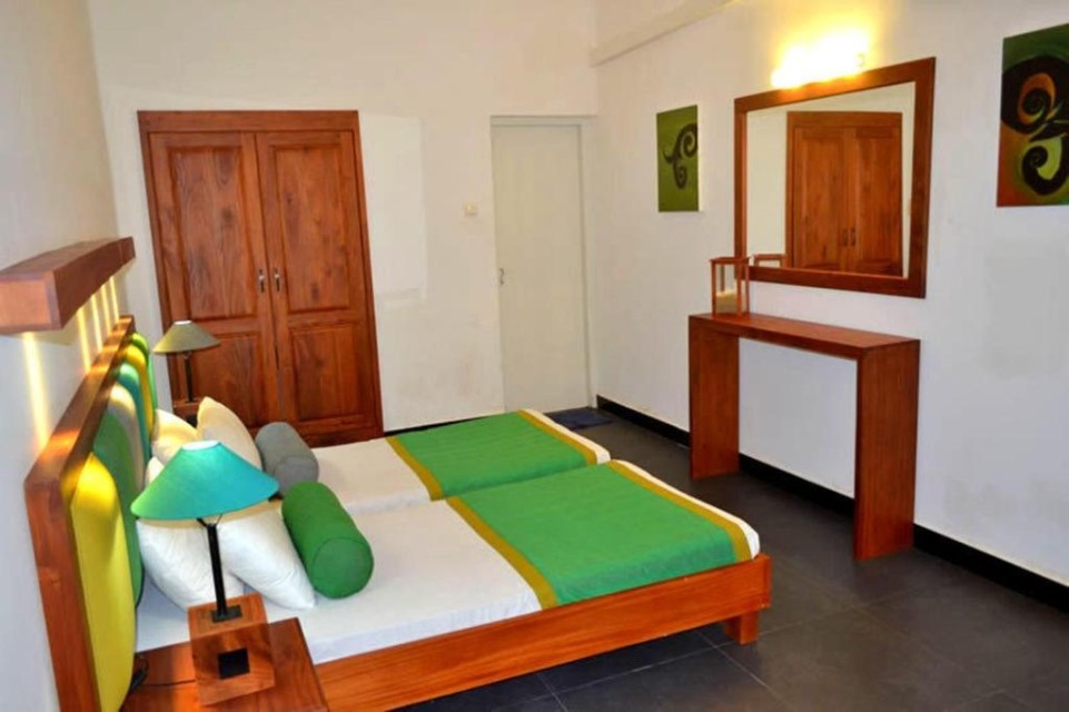 hotels-Sri-Lanka-Negombo-Golden-Star-Beach-226156022-26ba2c9637d85cfabc7a35aea816c669.jpg
