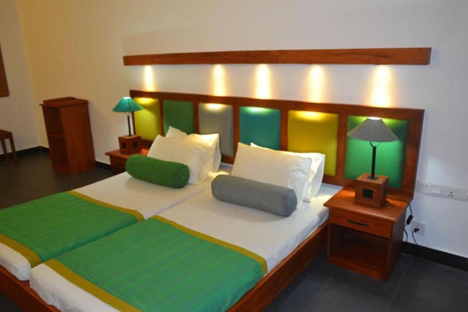 hotels-Sri-Lanka-Negombo-Golden-Star-Beach-226156024-26ba2c9637d85cfabc7a35aea816c669.jpg