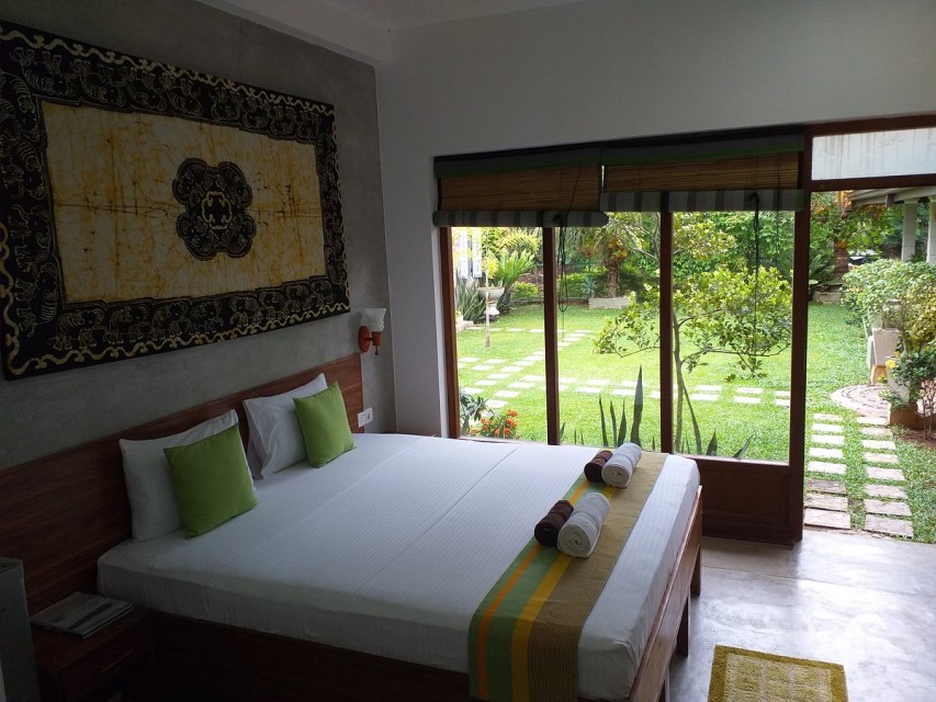 hotels-Sri-Lanka-Negombo-Green-Wood-Villa-double-room-garden-view-26ba2c9637d85cfabc7a35aea816c669.jpg