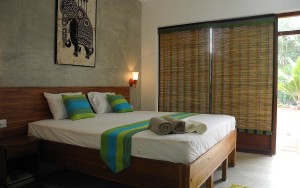 hotels-Sri-Lanka-Negombo-Green-Wood-Villa-duble-bed-room-bb880fb51c6b9371b902060267e97128.jpg