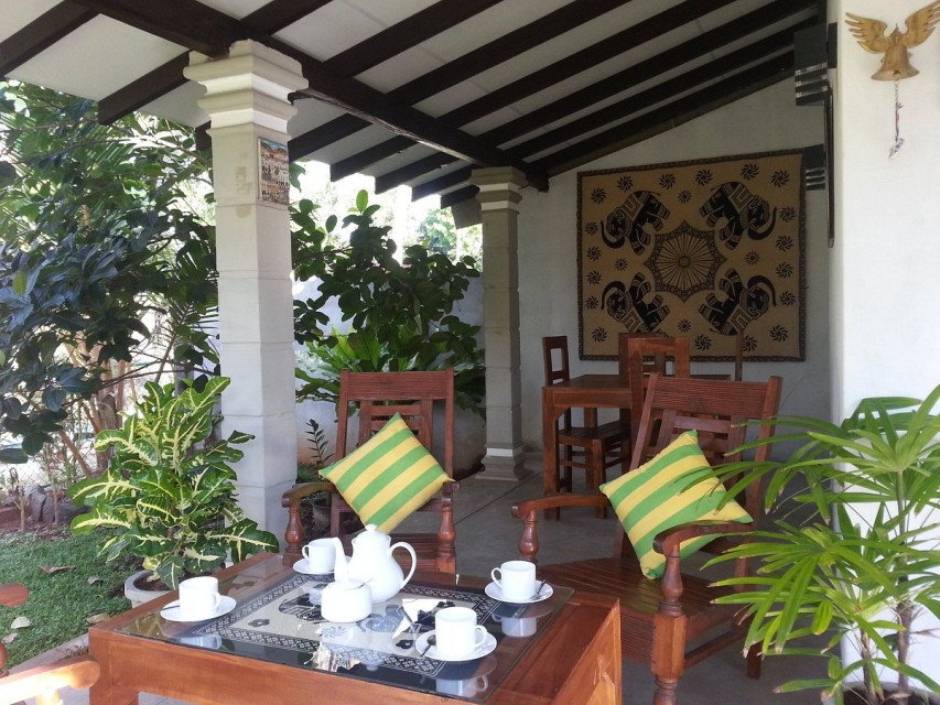 hotels-Sri-Lanka-Negombo-Green-Wood-Villa-terac-26ba2c9637d85cfabc7a35aea816c669.jpg