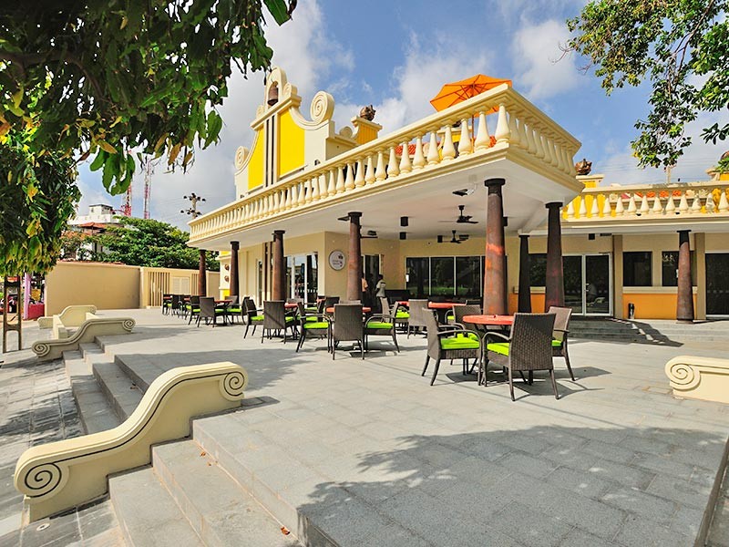 hotels-Sri-Lanka-Negombo-Sentido-Heritance-banyan-dinning-feature-26ba2c9637d85cfabc7a35aea816c669.jpg