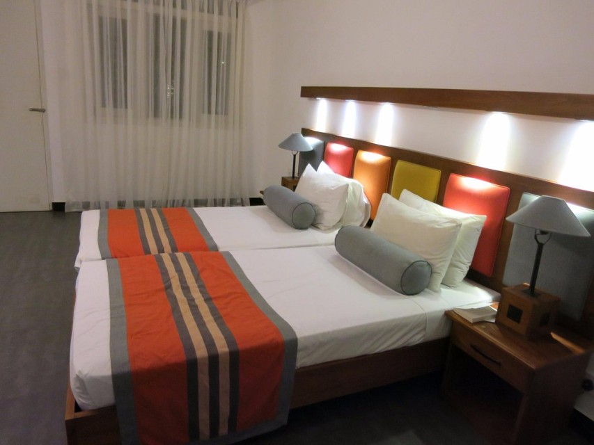 hotels-Sri-Lanka-Negombo-Star-Beach-Guest-House-star-beach-guest-house-(2)-26ba2c9637d85cfabc7a35aea816c669.jpg