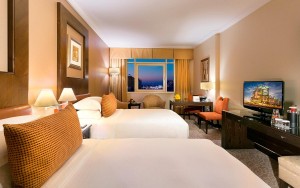 hotels-dubai-Swissotel-Al-Murooj-club-rotana-room-(1)-bb880fb51c6b9371b902060267e97128.jpg