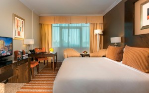 hotels-dubai-Swissotel-Al-Murooj-club-rotana-room-bb880fb51c6b9371b902060267e97128.jpg