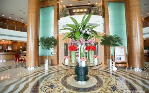 hotels-dubai-Swissotel-Al-Murooj-lobby--v2866666-bb880fb51c6b9371b902060267e97128.jpg