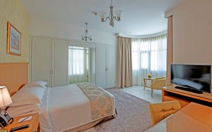 hotels-dubai-Swissotel-Al-Murooj-roda-al-murooj-(22)-bb880fb51c6b9371b902060267e97128.jpg