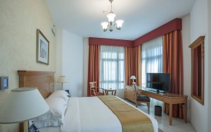 hotels-dubai-Swissotel-Al-Murooj-roda-al-murooj-(4)-bb880fb51c6b9371b902060267e97128.jpg