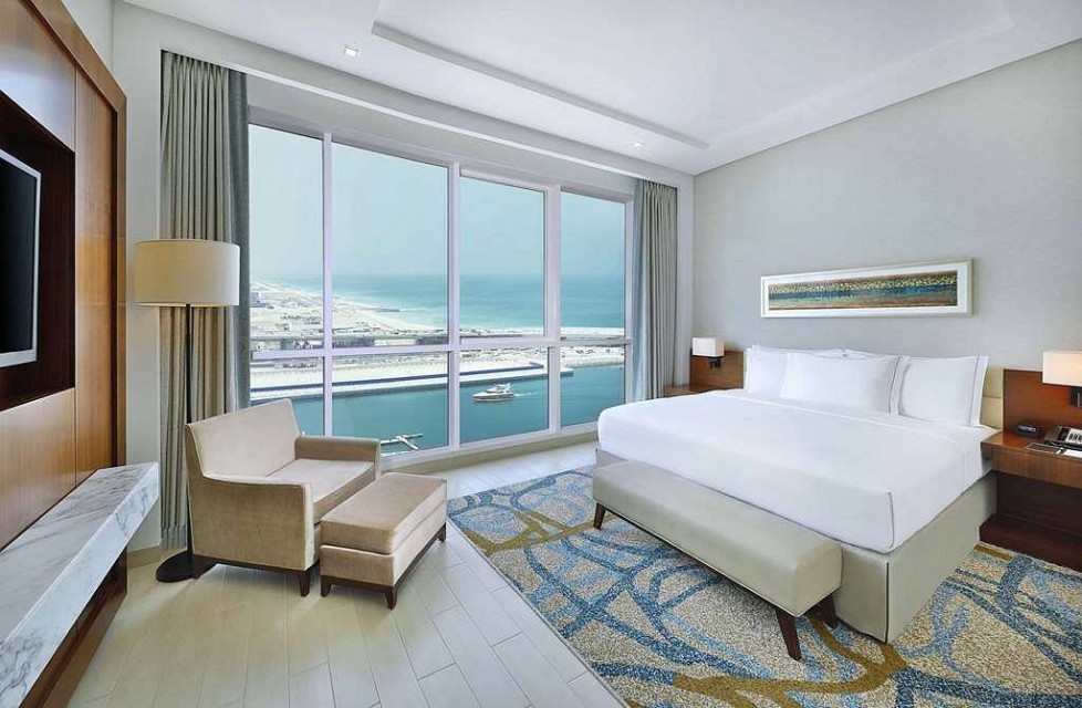 hotels-dubai-hotel-doubleTree-by-hilton-jumeirah-beach-dubai-guest-room-(12)-26ba2c9637d85cfabc7a35aea816c669.jpg