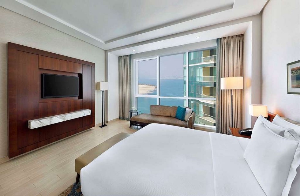 hotels-dubai-hotel-doubleTree-by-hilton-jumeirah-beach-dubai-guest-room-(2)-26ba2c9637d85cfabc7a35aea816c669.jpg