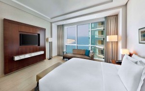 hotels-dubai-hotel-doubleTree-by-hilton-jumeirah-beach-dubai-guest-room-(2)-bb880fb51c6b9371b902060267e97128.jpg