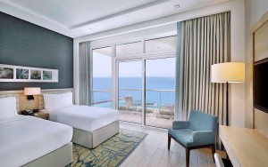hotels-dubai-hotel-doubleTree-by-hilton-jumeirah-beach-dubai-guest-room-(3)-bb880fb51c6b9371b902060267e97128.jpg