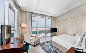 hotels-dubai-hotel-doubleTree-by-hilton-jumeirah-beach-dubai-guest-room-(8)-bb880fb51c6b9371b902060267e97128.jpg
