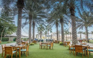 hotels-dubai-hotel-doubleTree-by-hilton-jumeirah-beach-dubai-restaurant-(4)-bb880fb51c6b9371b902060267e97128.jpg