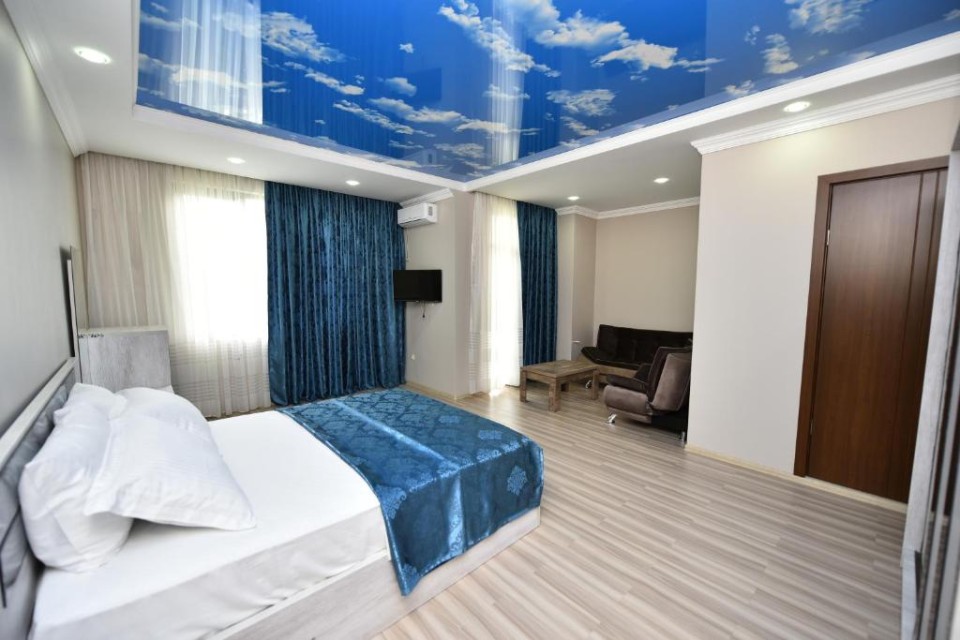 hotels-georgia-batumi-Skyline-146549419-26ba2c9637d85cfabc7a35aea816c669.jpg