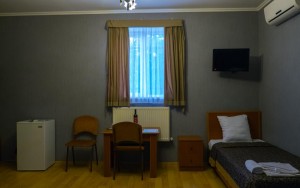 hotels-georgia-tbilisi-Eurasia-Hotel-اتاق۹-bb880fb51c6b9371b902060267e97128.jpg