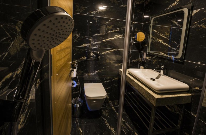 هتل رویال اکسیس سوییتس ترابزون Hotel Royal Axis Suites Trabzon مقتدر سیر
