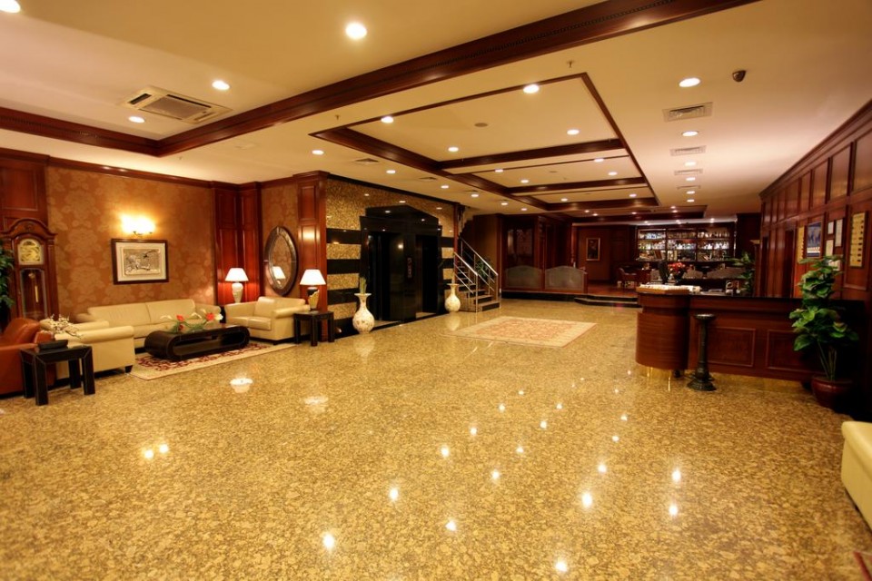 hotels-turkey-istanbul-Golden-Park-Hotel-لابی3-26ba2c9637d85cfabc7a35aea816c669.jpg