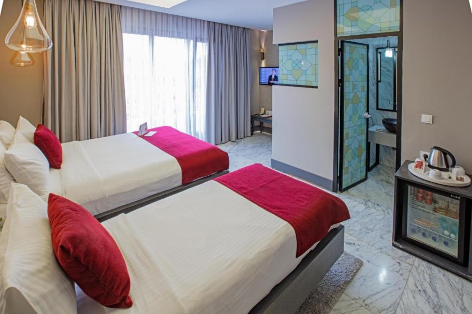 hotels-turkey-istanbul-Nowy-Efendi-421074086-26ba2c9637d85cfabc7a35aea816c669.jpg