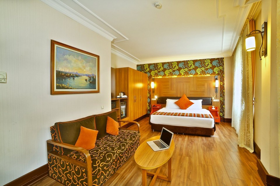 hotels-turkey-istanbul-hotel-Konak-istanbul-konak-hotel-(19)-26ba2c9637d85cfabc7a35aea816c669.jpg