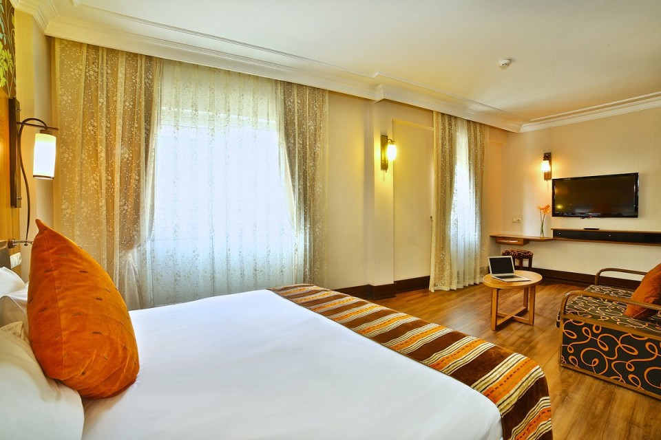hotels-turkey-istanbul-hotel-Konak-istanbul-konak-hotel-(3)-26ba2c9637d85cfabc7a35aea816c669.jpg