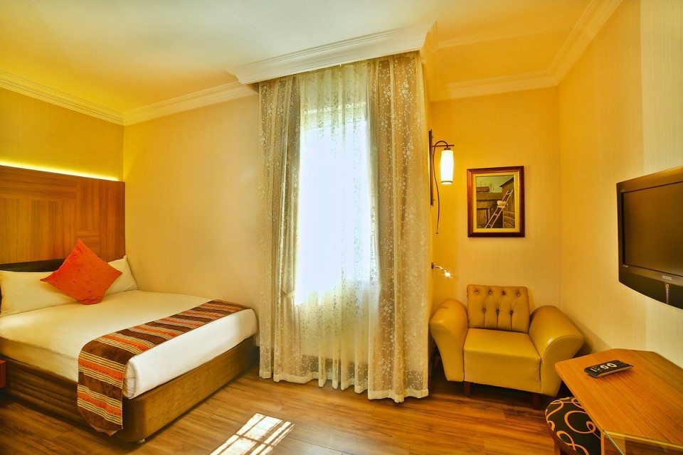 hotels-turkey-istanbul-hotel-Konak-istanbul-konak-hotel-(8)-26ba2c9637d85cfabc7a35aea816c669.jpg