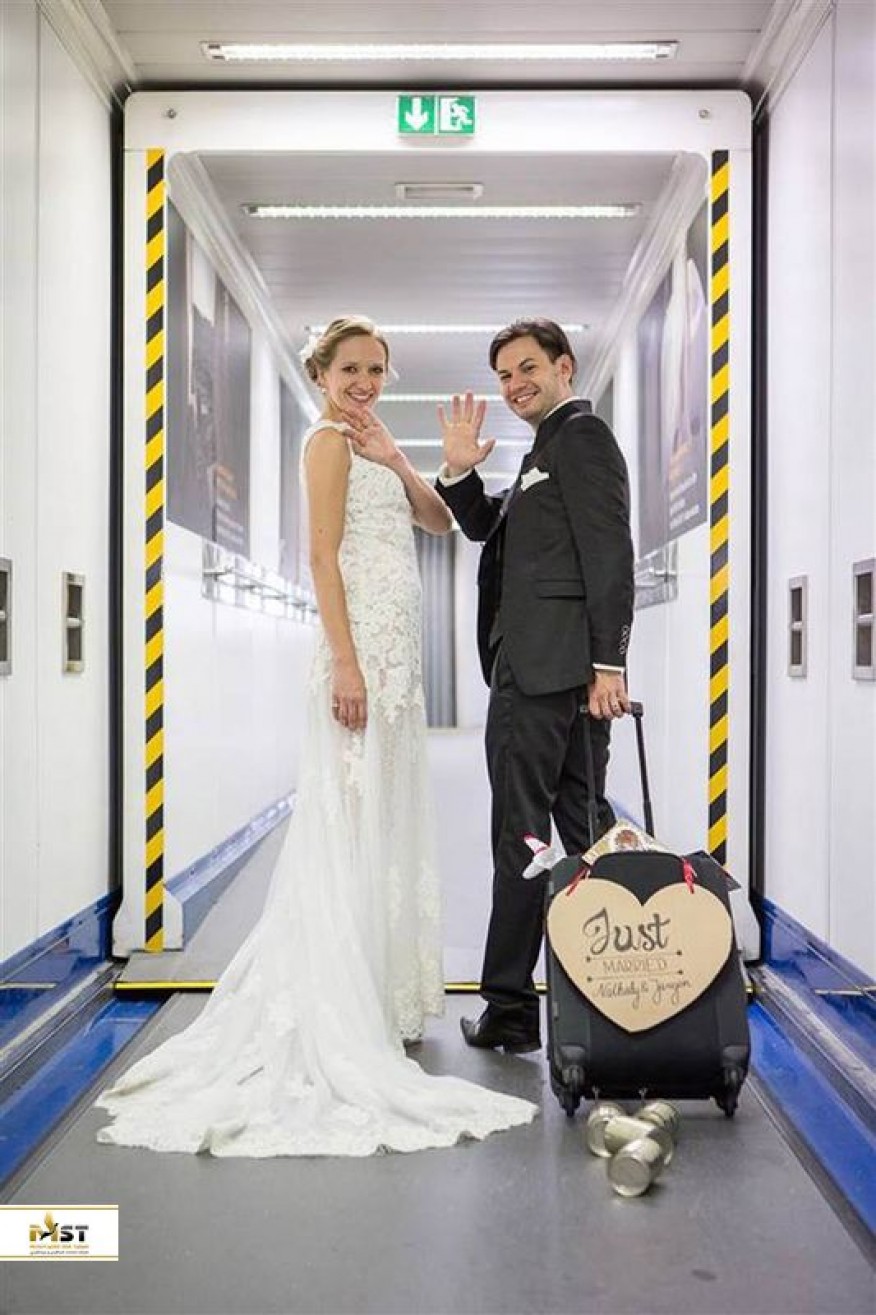 راهکار سفر با لباس عروس در هواپیما! 