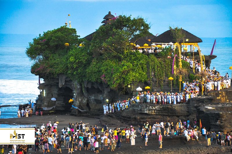 معبد تاناه لوط بالی