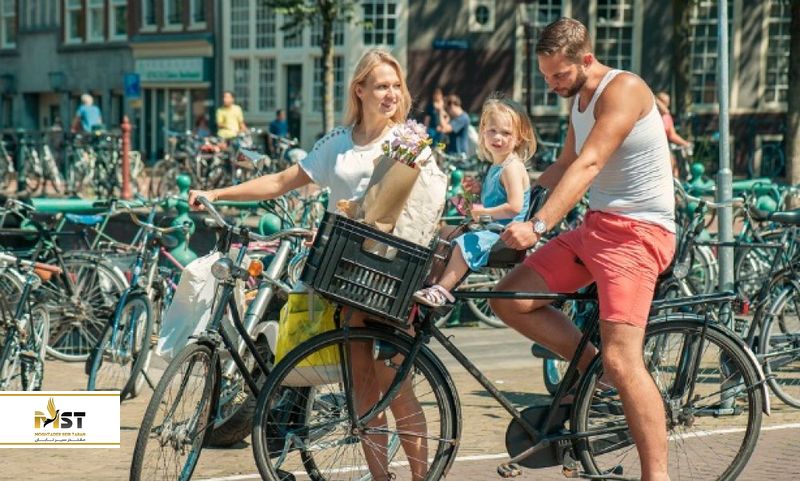 دوچرخه سواری در آمستردام