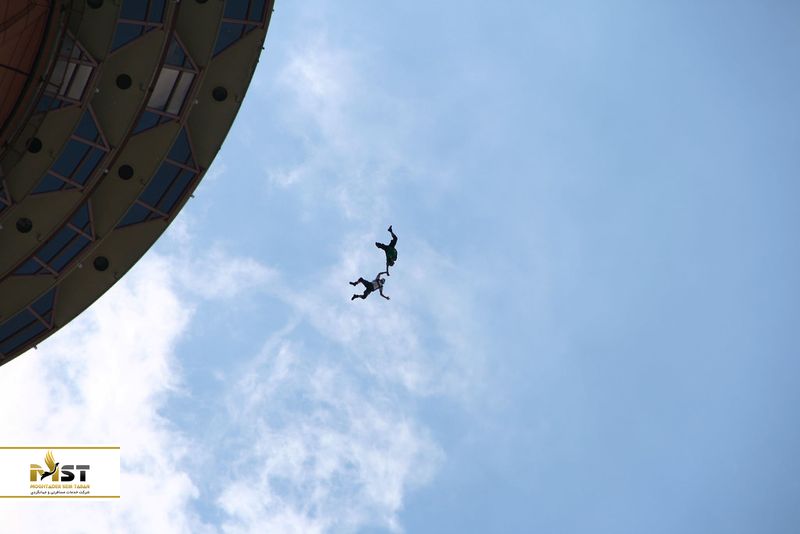 kl-tower-jumping