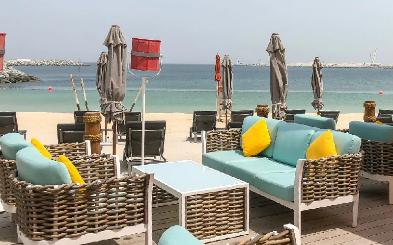 رستوران در ساحل لامر دبی