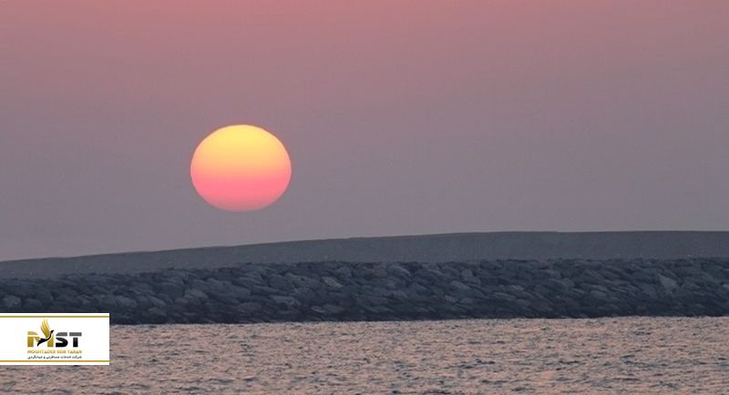 غروب خورشید در ساحل دبی