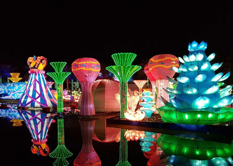 نمایی از گاردن گلو دبی در شب